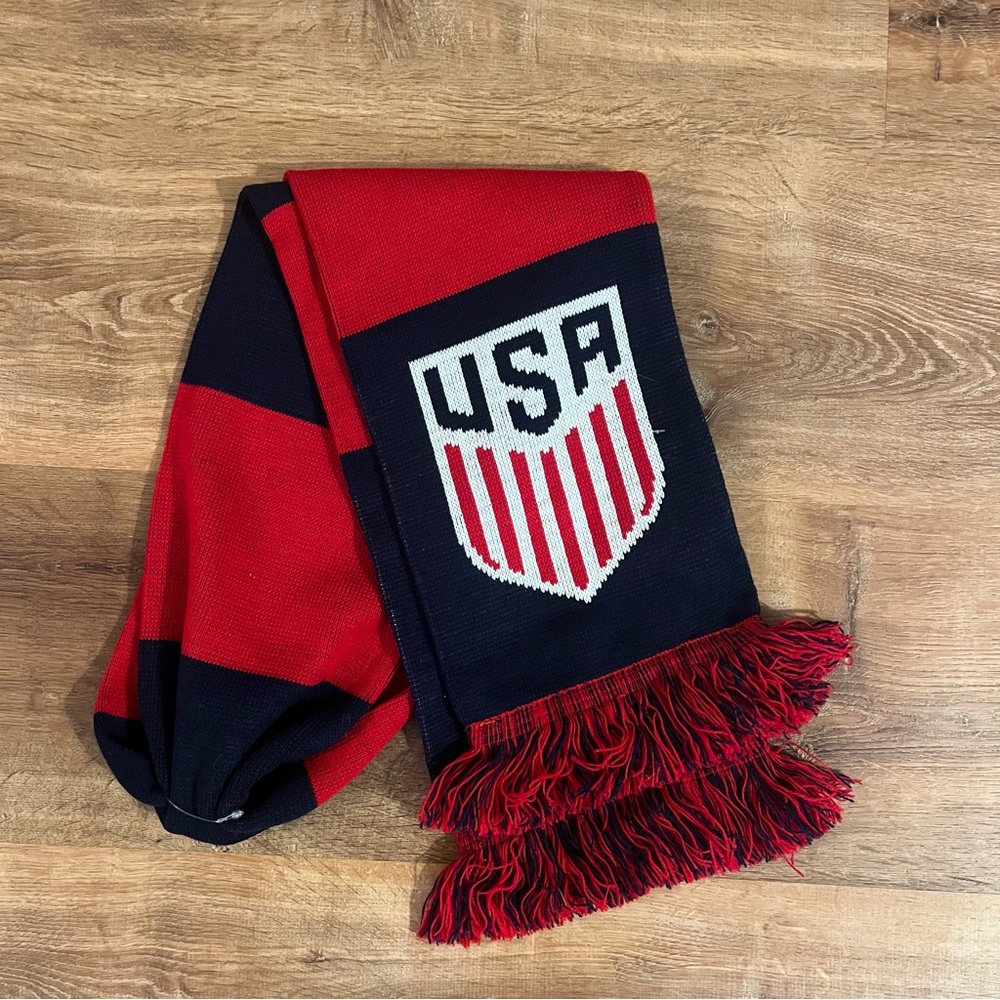 USA soccer scarf Ruffneck NWT